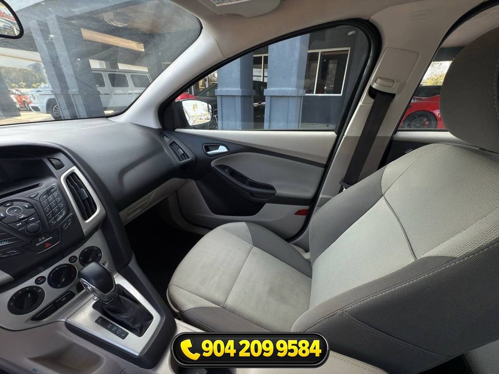 Used 2014 Ford Focus SE FWD image 23