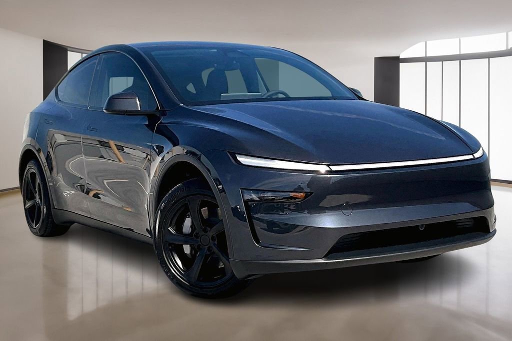 Used 2026 Tesla Model Y 2WD image 3