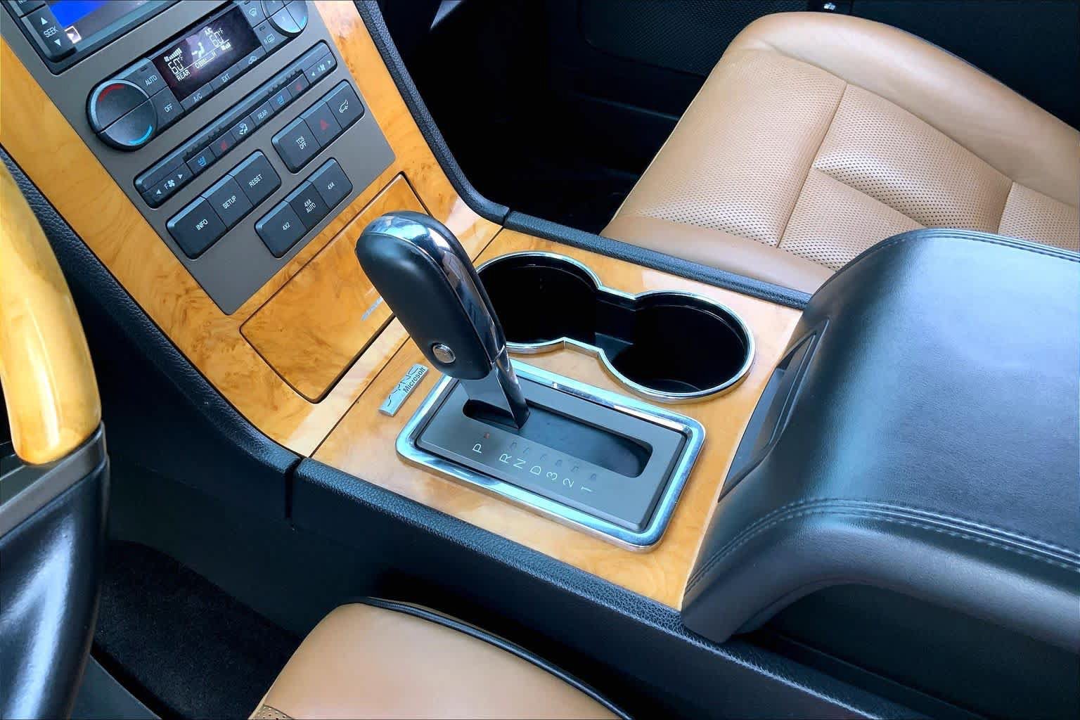 Used 2014 Lincoln Navigator 4WD w/ Equipment Group 101A image 17