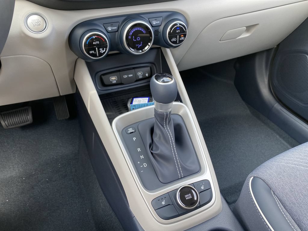 New 2026 Hyundai Venue SEL FWD image 24