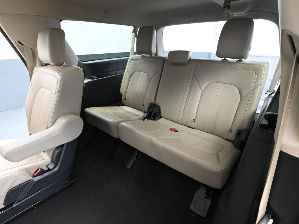 Used 2024 Ford Expedition Max Limited image 44