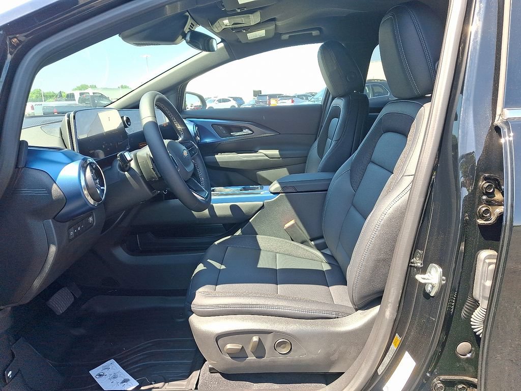 New 2026 Chevrolet Equinox EV LT FWD image 6
