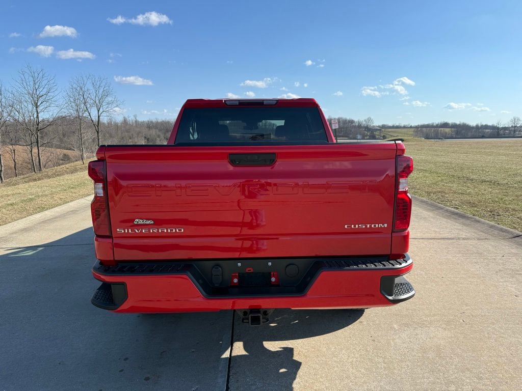 Used 2023 Chevrolet Silverado 1500 Custom image 4