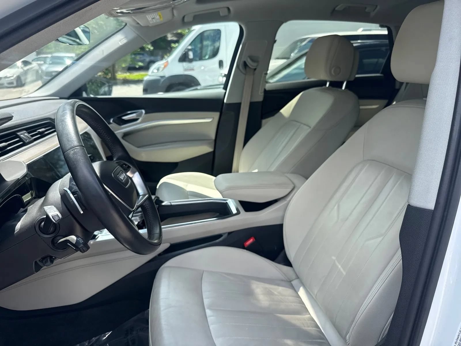 Used 2021 Audi e-tron Premium w/ Convenience Plus Package AWD/4WD image 12