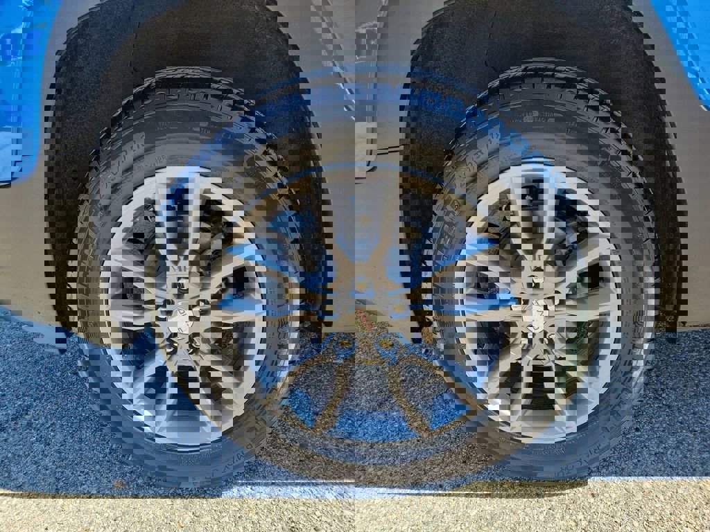 Certified 2024 GMC Terrain SLT w/ LPO, Floor Liner Package image 5