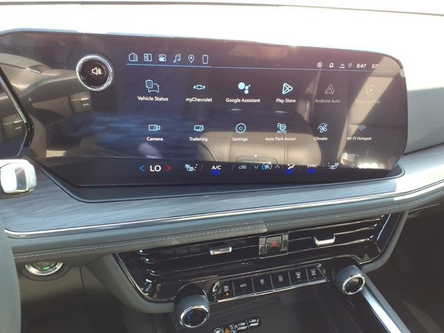 New 2026 Chevrolet Suburban LT w/ Comfort Package AWD/4WD image 13