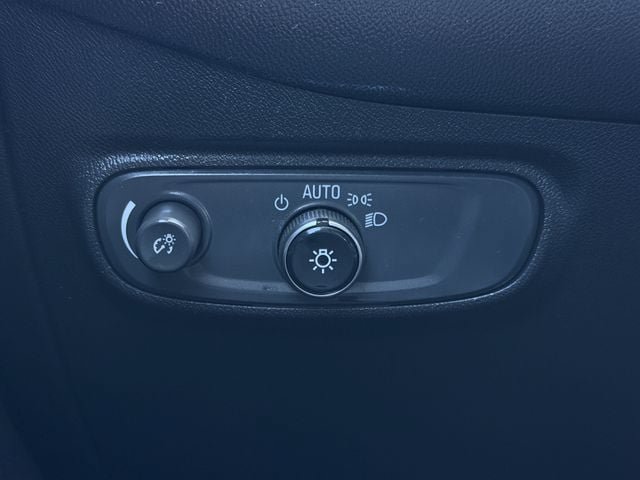 Used 2018 Chevrolet Equinox LT AWD/4WD image 21