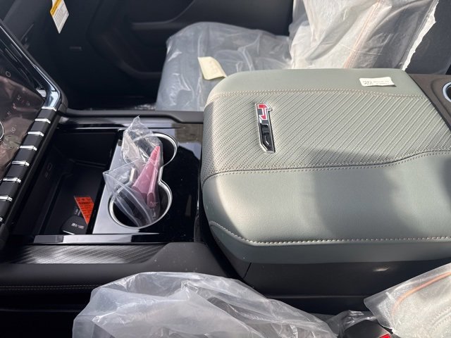 New 2026 GMC Yukon AT4 w/ AT4 Premium Package image 24
