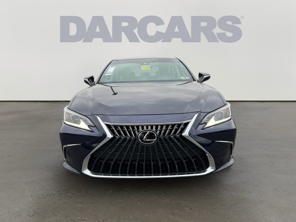 New 2025 Lexus ES 300h w/ Premium Package image 2