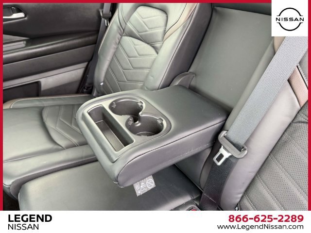 Certified 2024 Nissan Pathfinder Platinum w/ Cargo Package AWD/4WD image 21