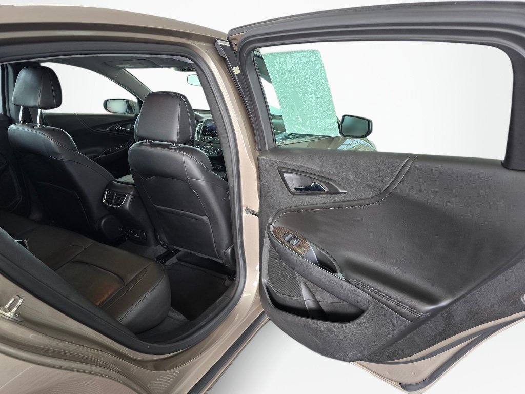 Used 2024 Chevrolet Malibu LT FWD image 38
