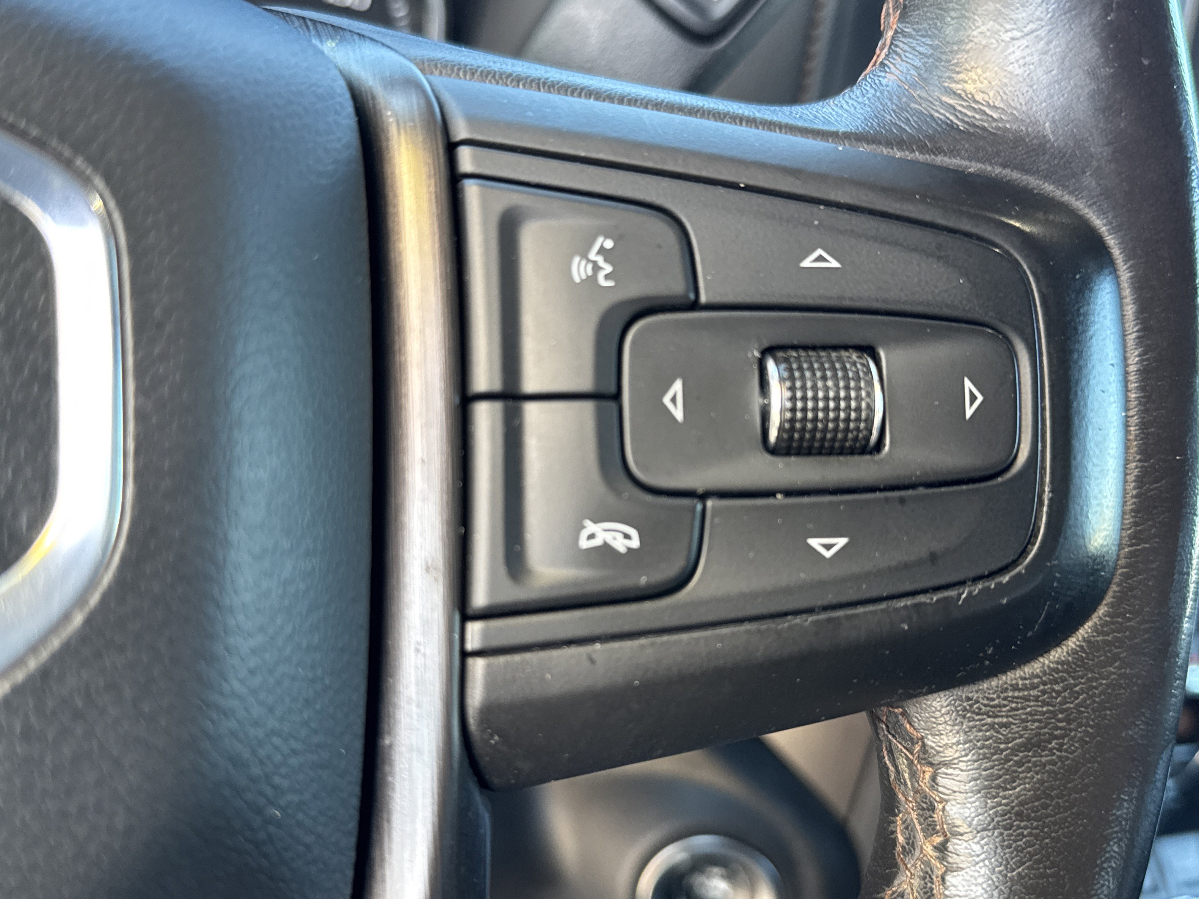 Used 2021 GMC Sierra 1500 AT4 w/ AT4 Premium Package image 20