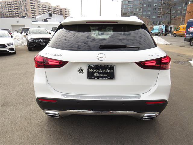 Used 2025 Mercedes-Benz GLA 250 4MATIC image 3