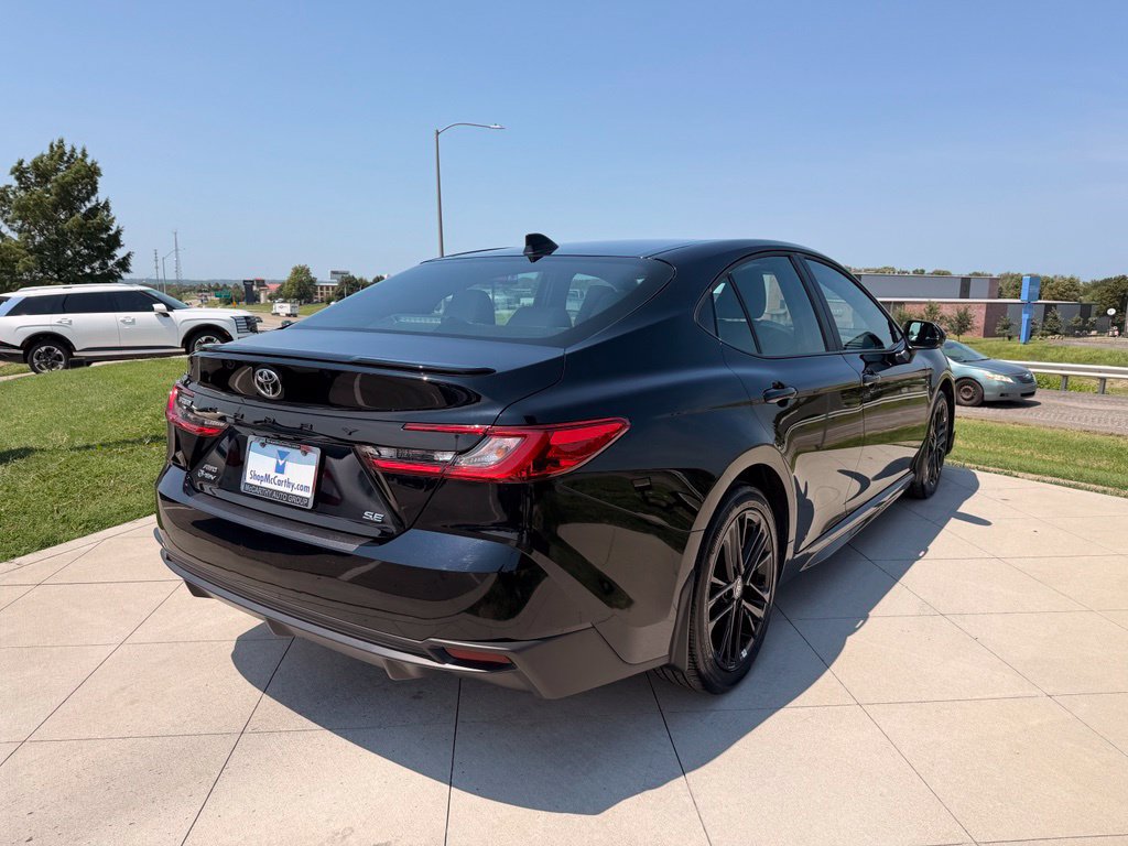 Used 2025 Toyota Camry SE AWD/4WD image 9