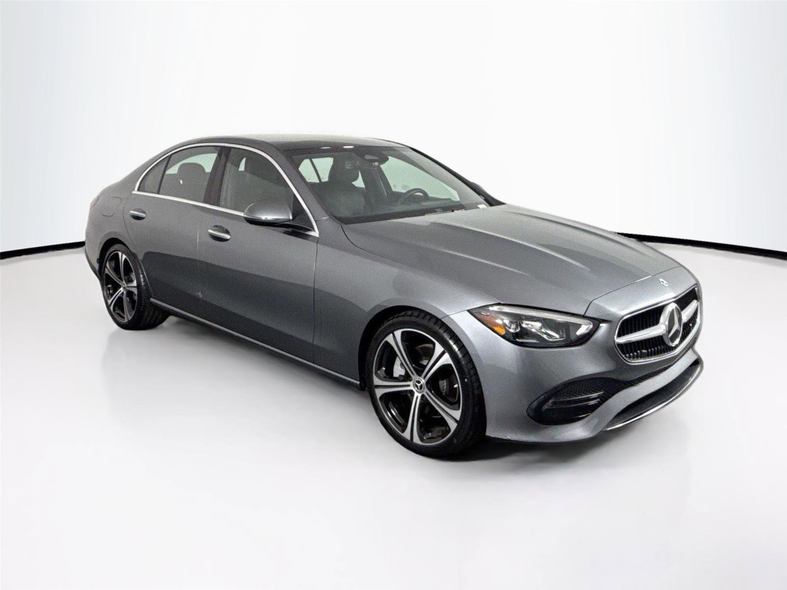 Used 2022 Mercedes-Benz C 300 Sedan image 4