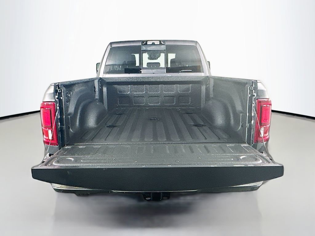 New 2025 RAM 2500 Laramie AWD/4WD image 16