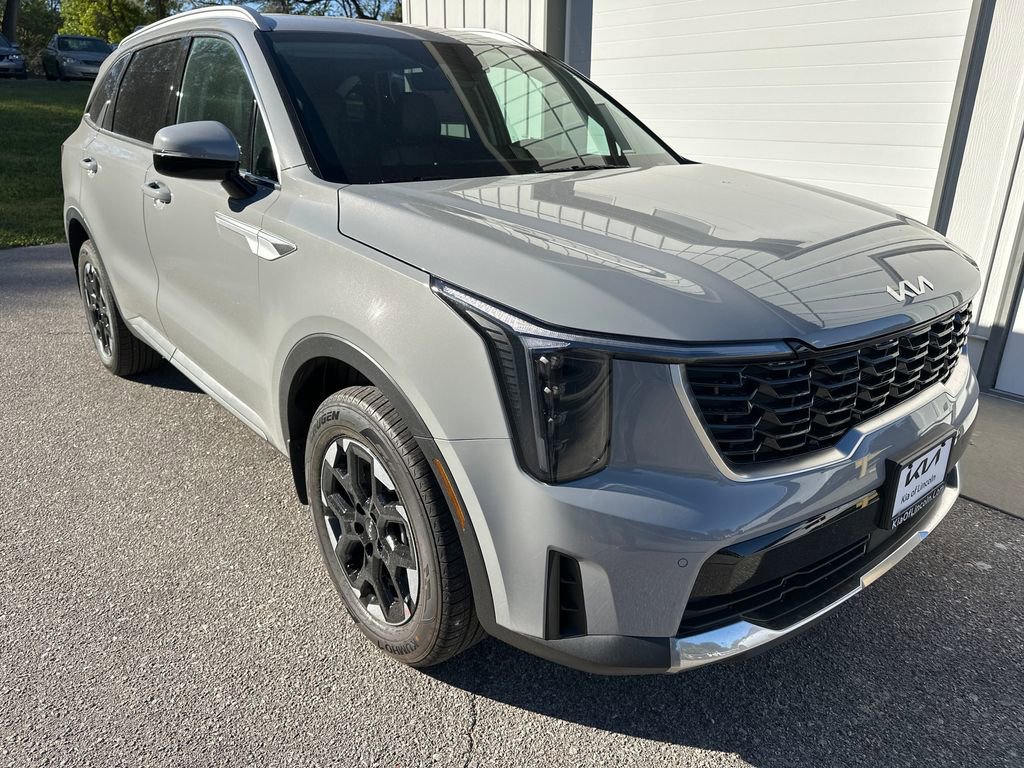 New 2026 Kia Sorento S image 3