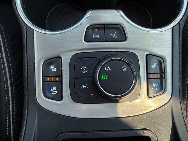 Used 2020 GMC Terrain Denali w/ Denali Premium Package AWD/4WD image 14
