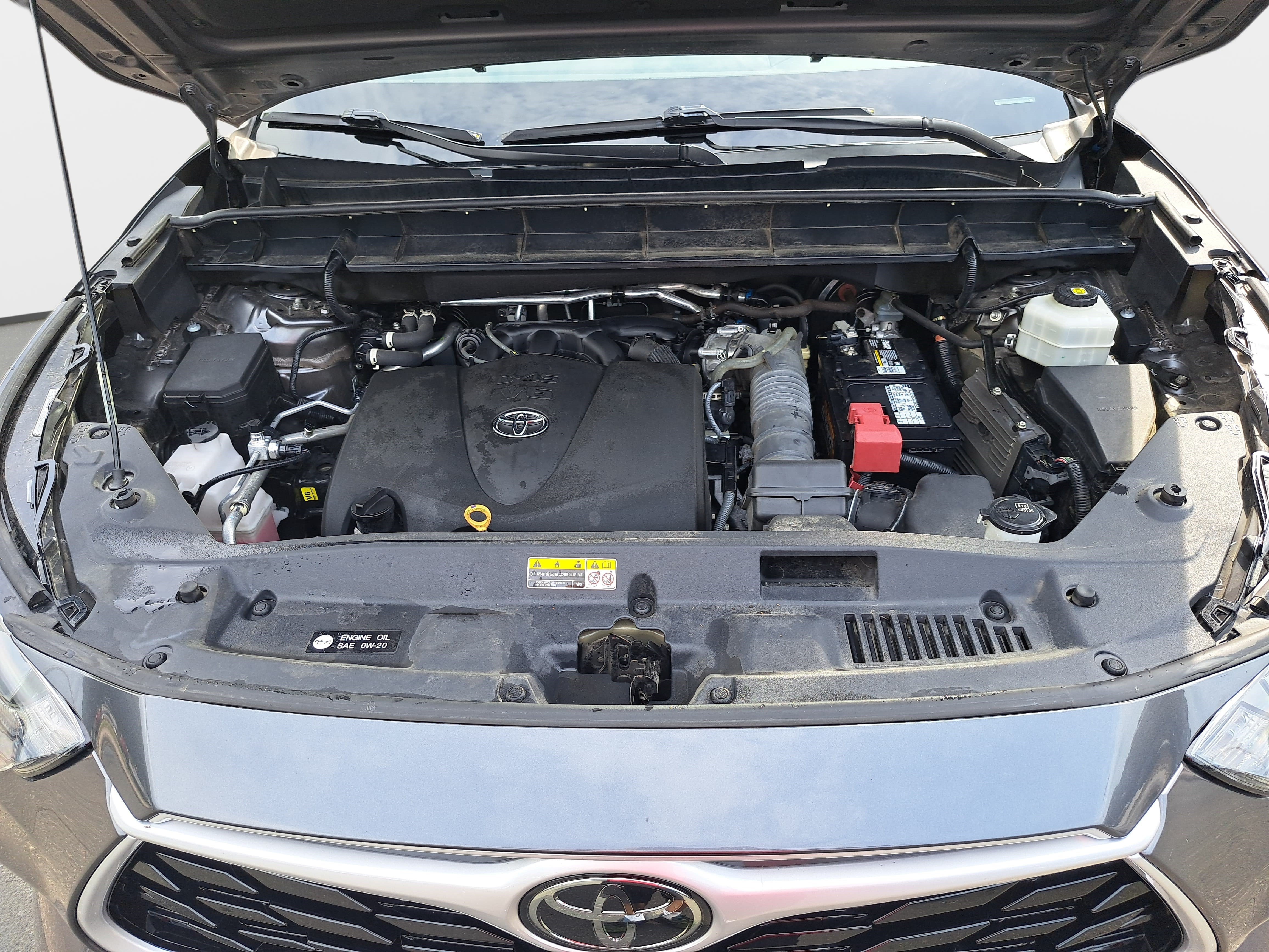 Used 2021 Toyota Highlander XLE FWD image 29