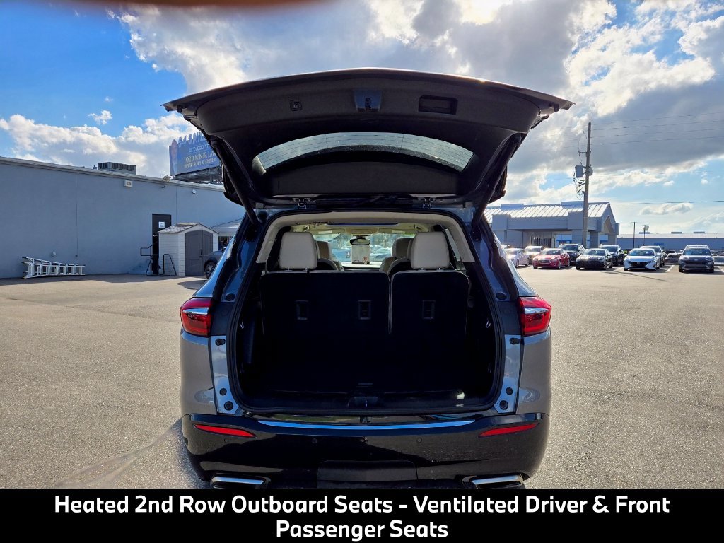 Used 2020 Buick Enclave Premium w/ Sun and Sites Package FWD image 19