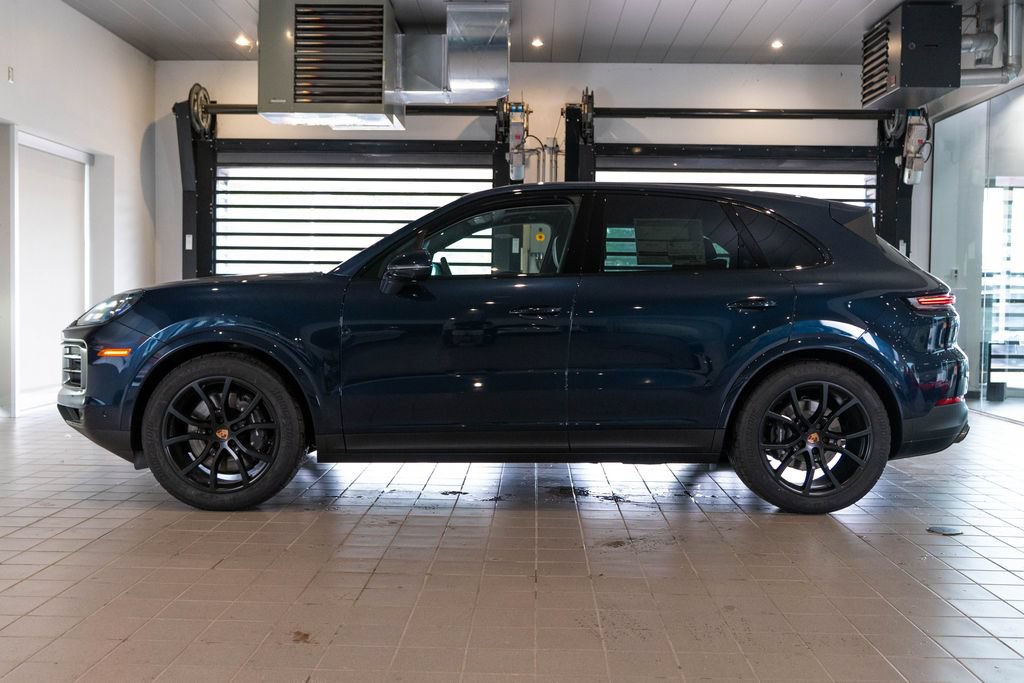 New 2026 Porsche Cayenne AWD/4WD image 2