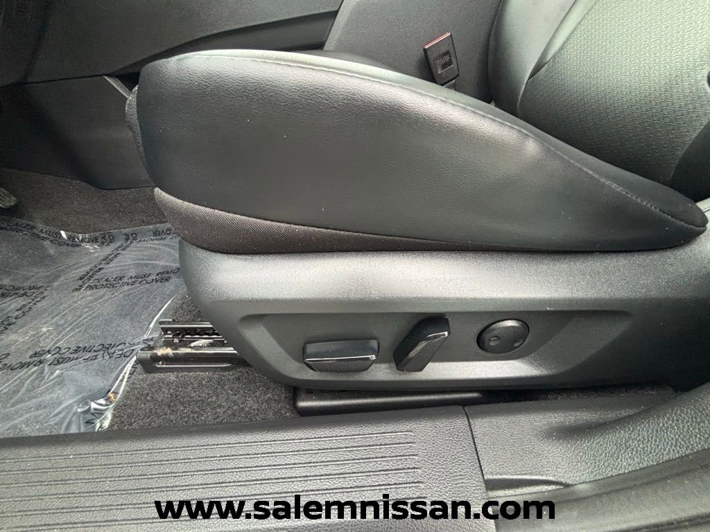 Certified 2023 Nissan Rogue SV w/ SV Premium B Package image 10