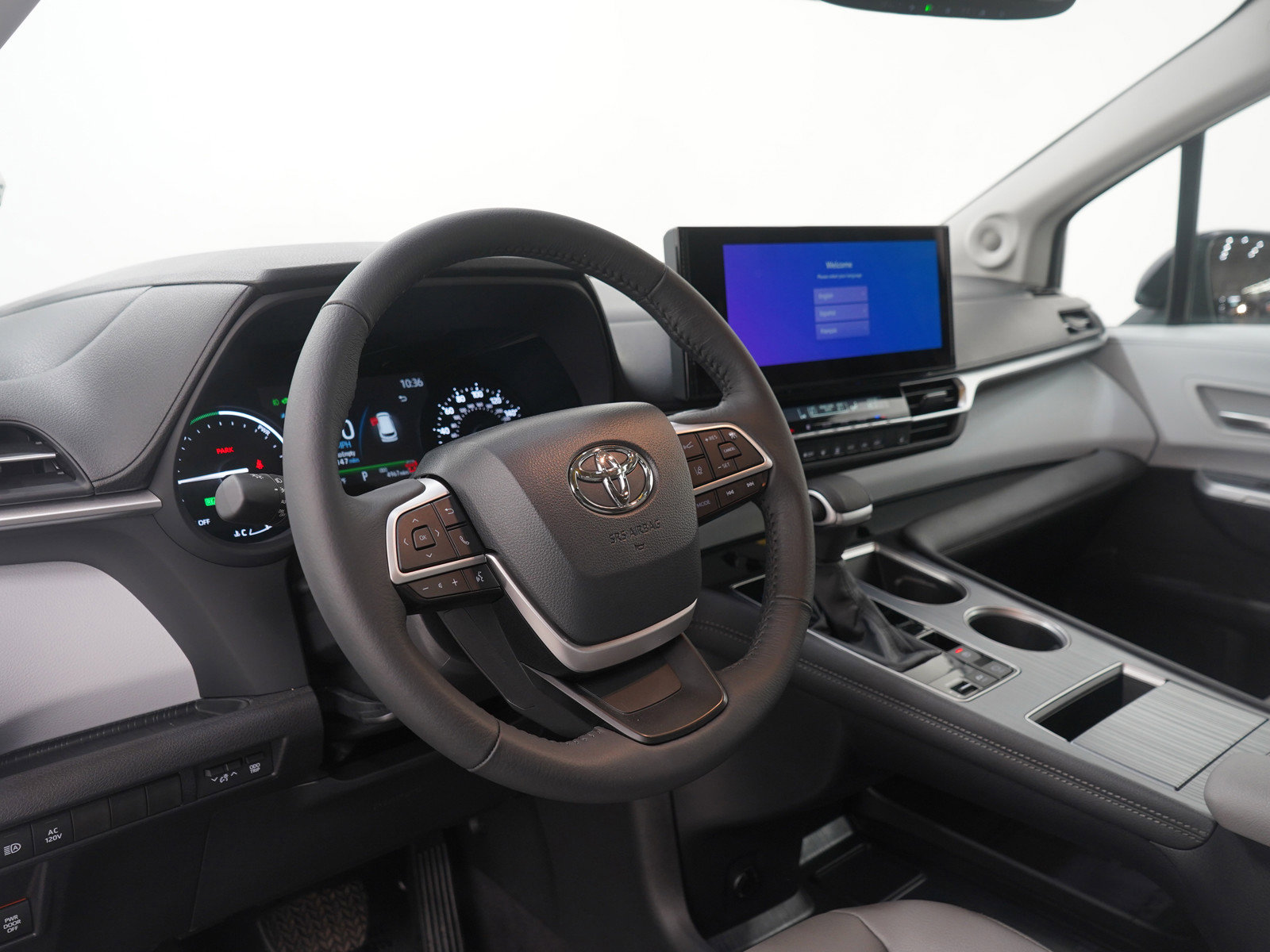 Used 2025 Toyota Sienna XLE image 25