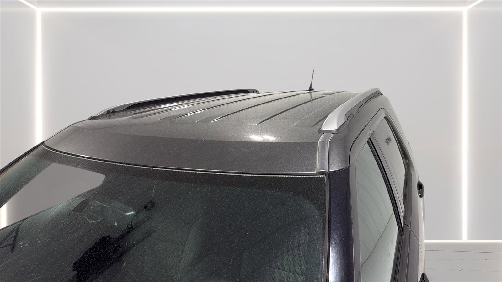 Used 2018 Ford Explorer XLT w/ Equipment Group 201A AWD/4WD image 27