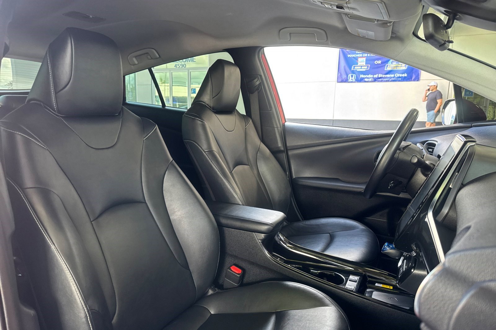 Used 2020 Toyota Prius Prime XLE w/ Protection Package FWD image 32