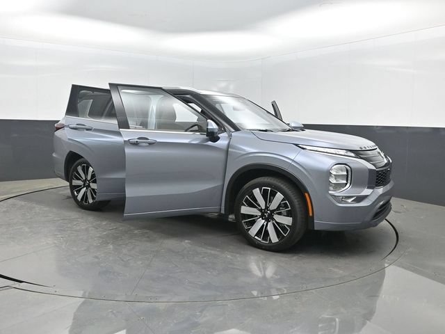 New 2026 Mitsubishi Outlander SEL FWD image 40