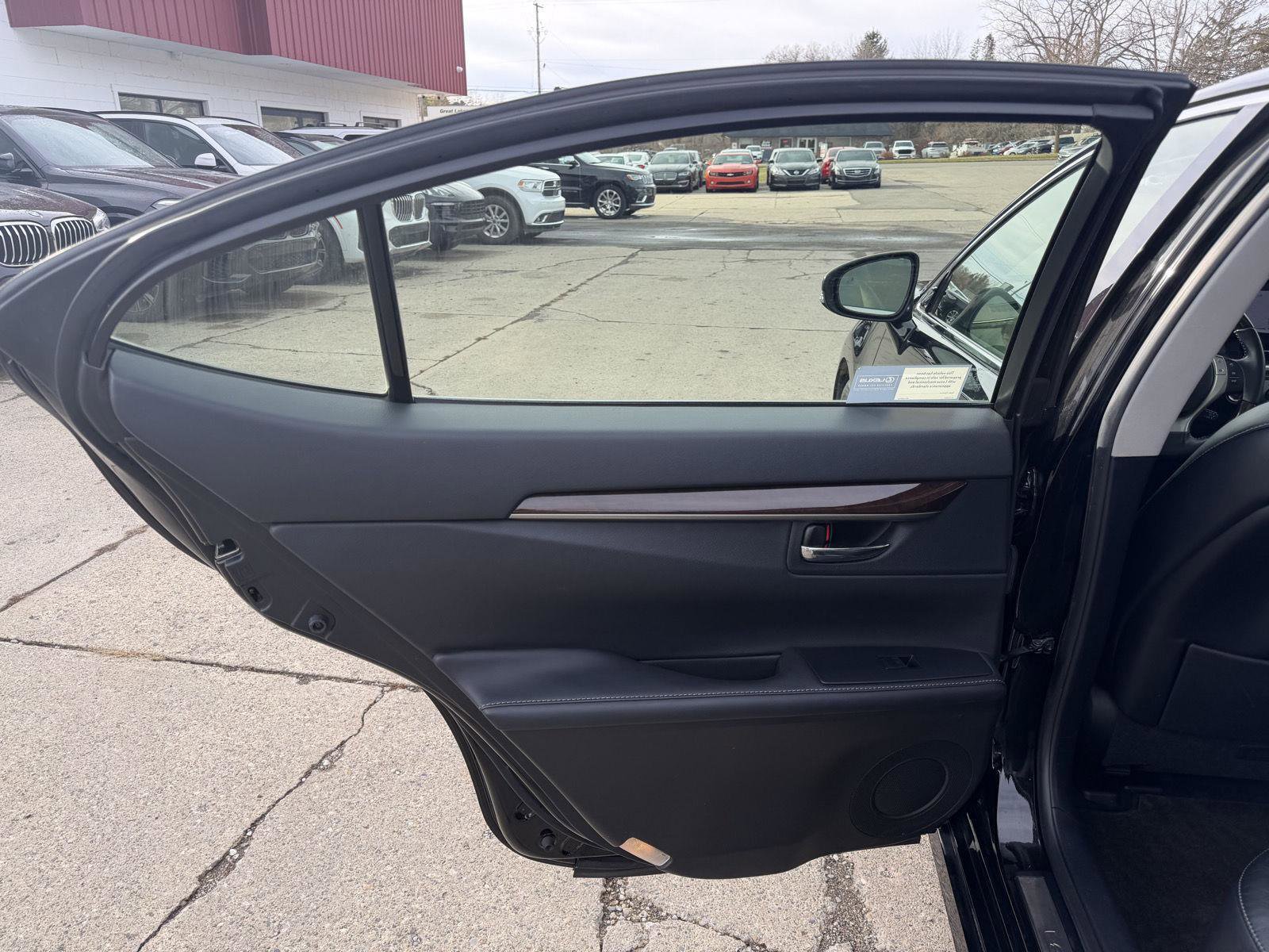 Used 2013 Lexus ES 350 image 19