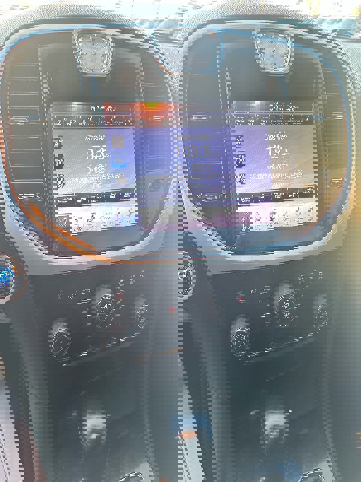 Used 2011 Chrysler 300 Limited image 13