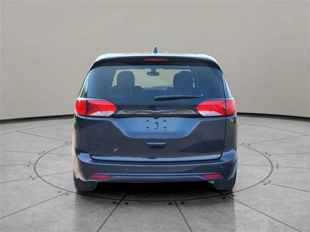 Certified 2019 Chrysler Pacifica Touring Plus w/ S Appearance Package FWD image 8