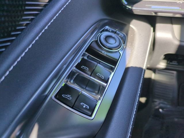 New 2025 Chevrolet Corvette E-Ray w/ Stealth Interior Trim Package image 21