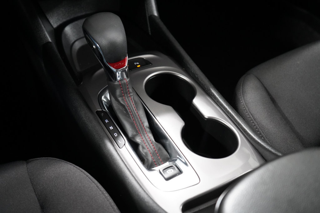 Used 2025 Chevrolet Malibu RS FWD image 24