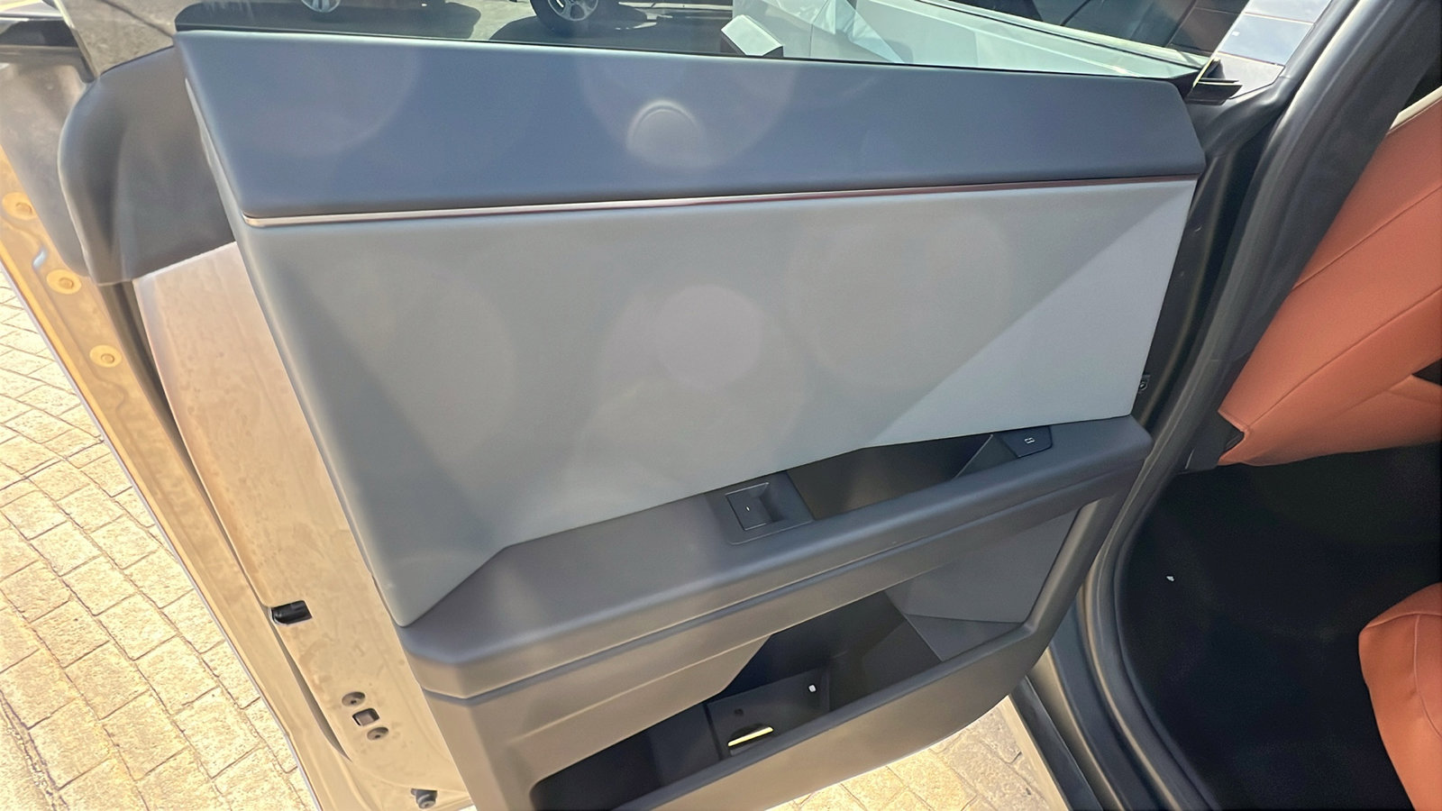 Used 2025 Tesla Cybertruck AWD Crew Cab image 22