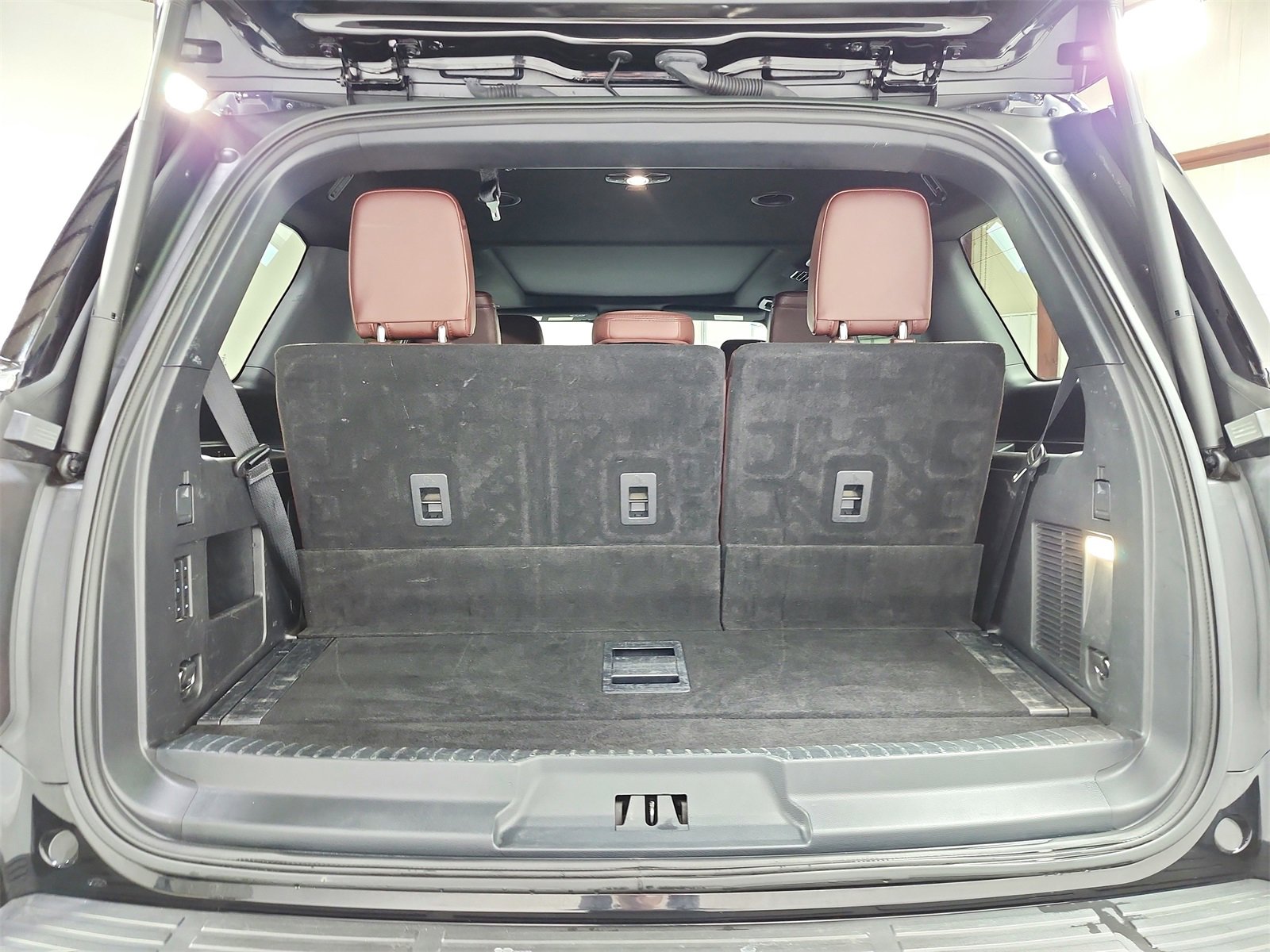 Used 2024 Ford Expedition Limited image 46