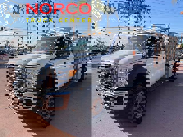 Used 2016 Ford F550 4x4 Crew Cab Super Duty image 4