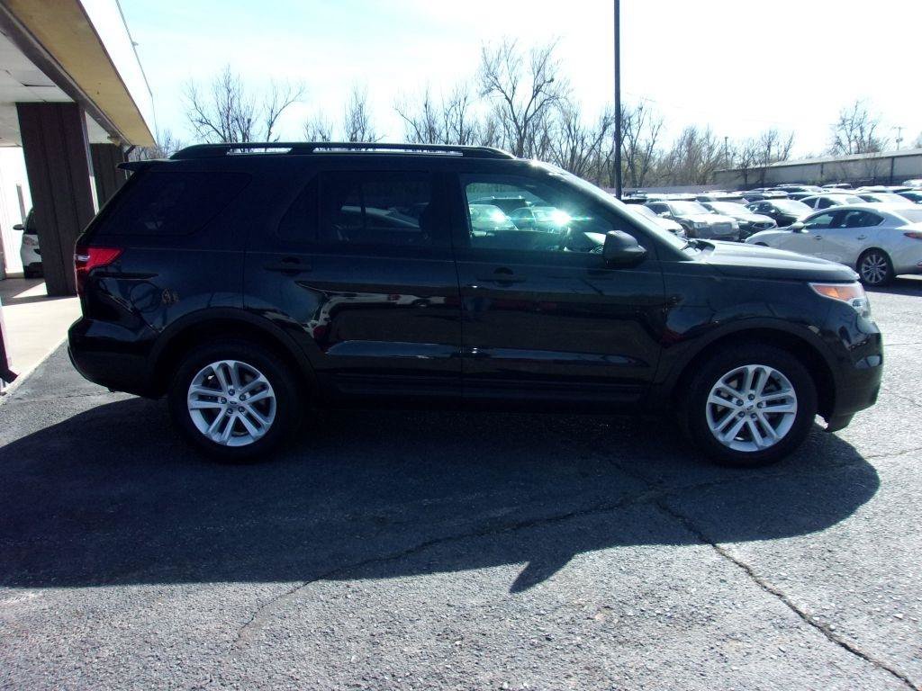 Used 2015 Ford Explorer FWD image 4