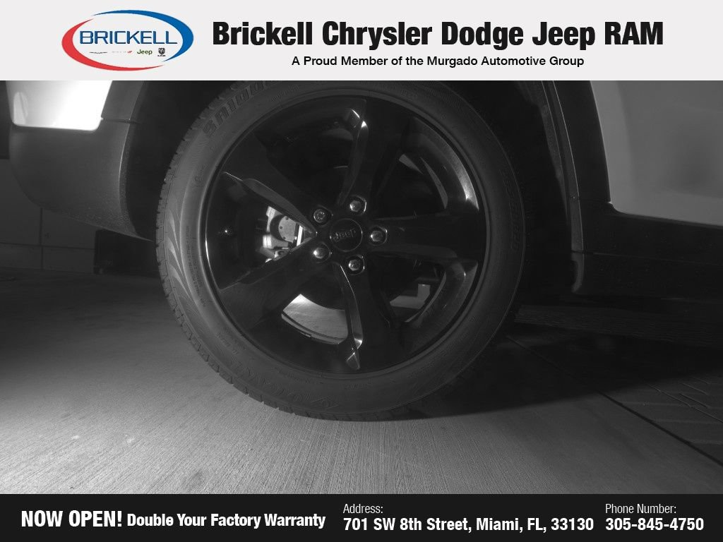 Used 2023 Jeep Grand Cherokee Altitude RWD image 26