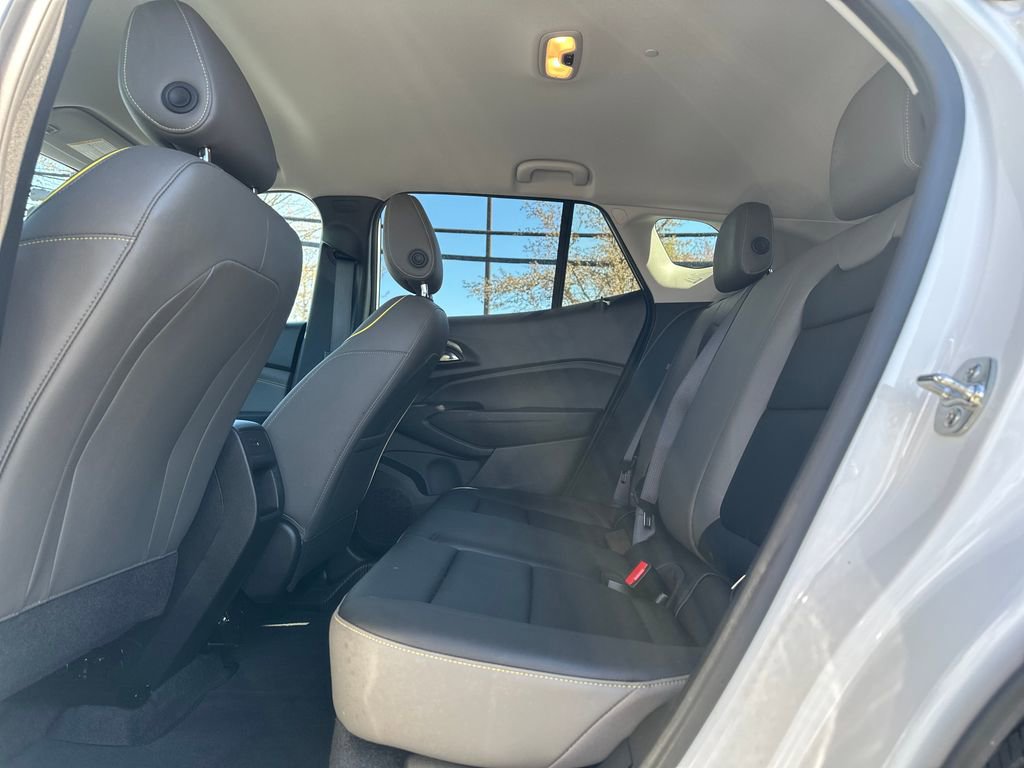 Used 2025 Chevrolet Trax ACTIV w/ Driver Confidence Package image 13