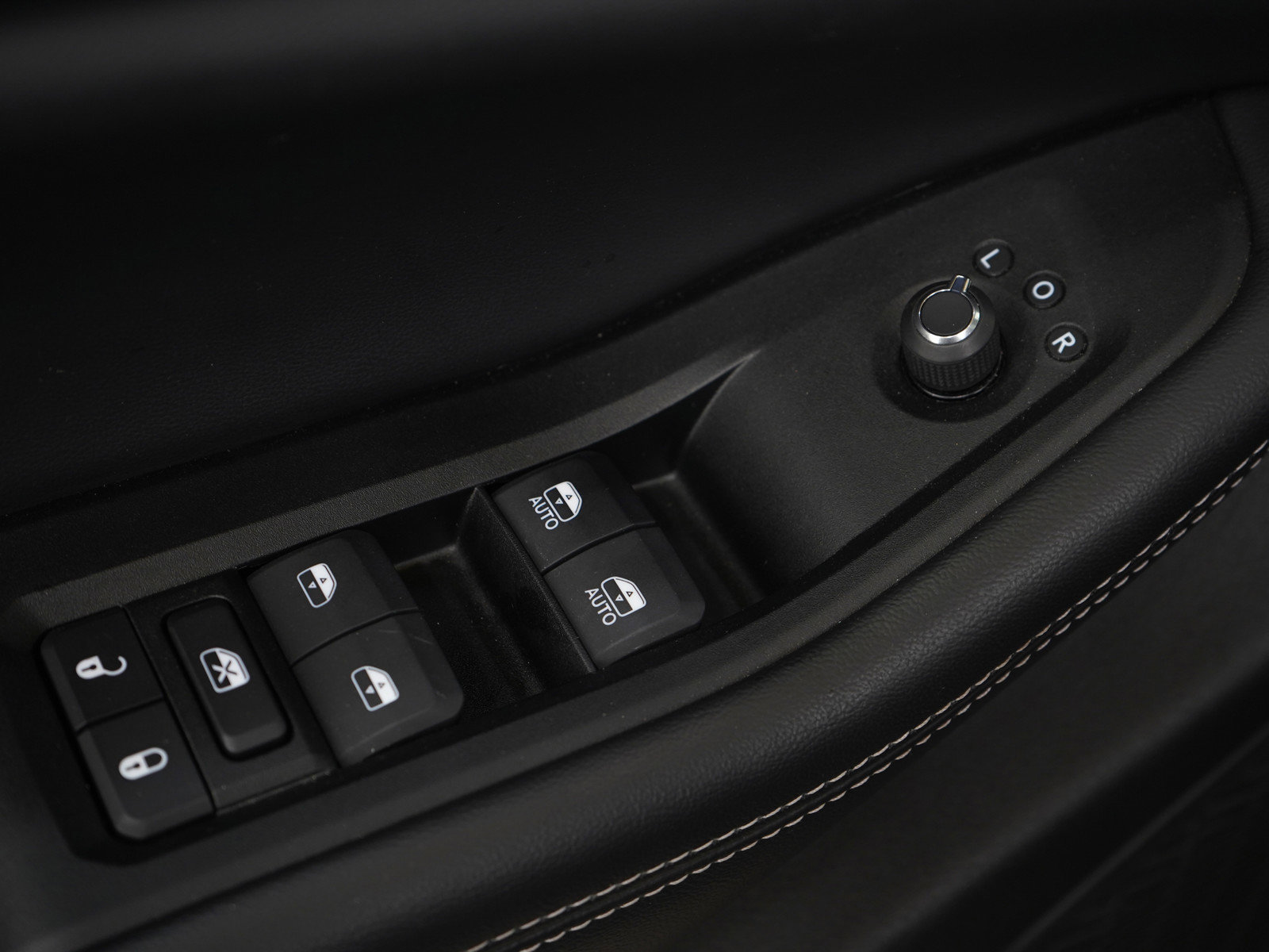 Used 2024 Jeep Grand Cherokee Altitude image 22