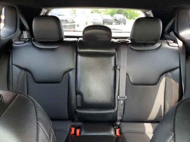 Used 2023 Jeep Compass Trailhawk w/ Trailhawk Convenience Group AWD/4WD image 13