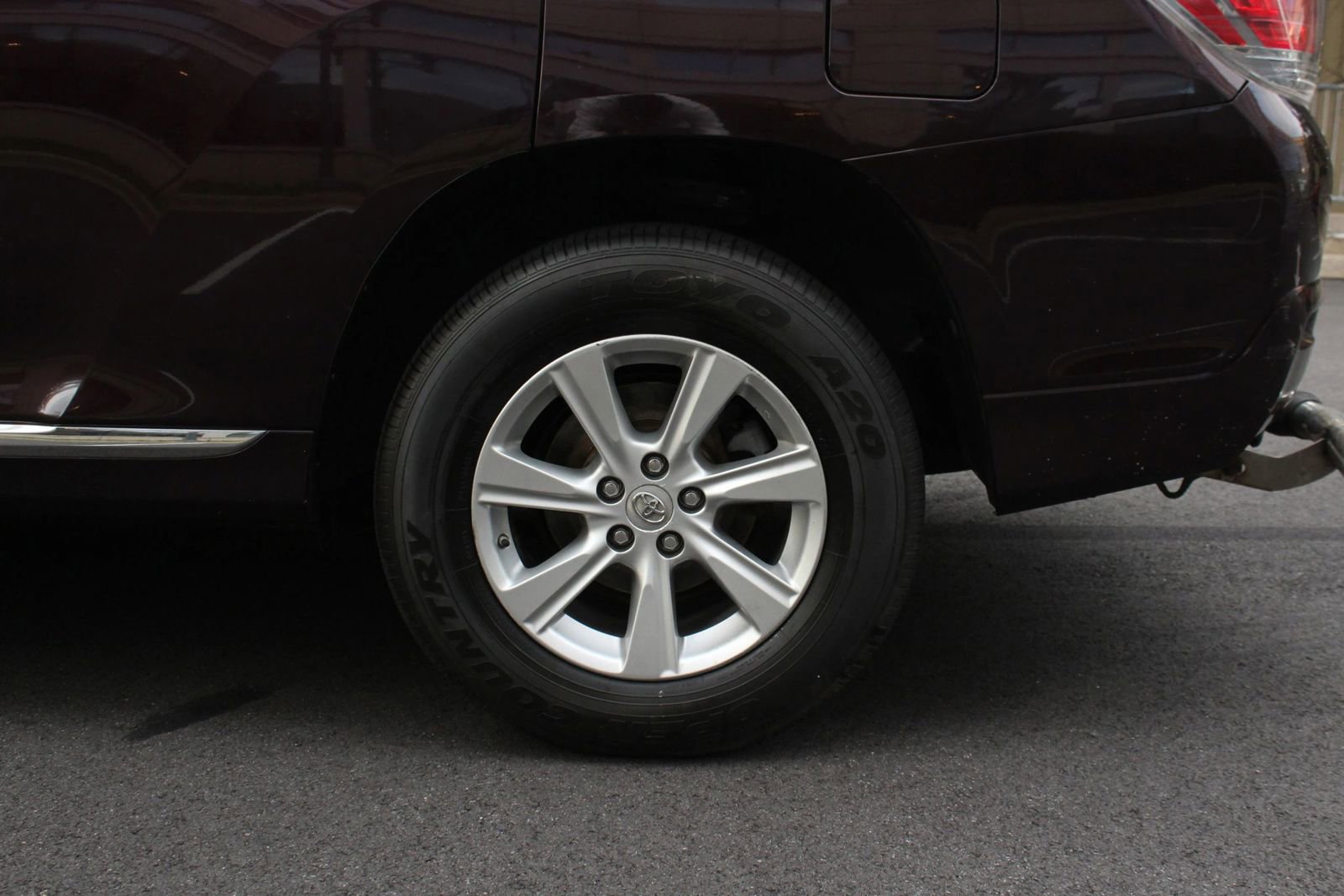 Used 2013 Toyota Highlander Hybrid AWD/4WD image 8