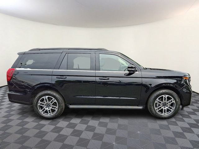 Certified 2025 Ford Expedition Active AWD/4WD image 8