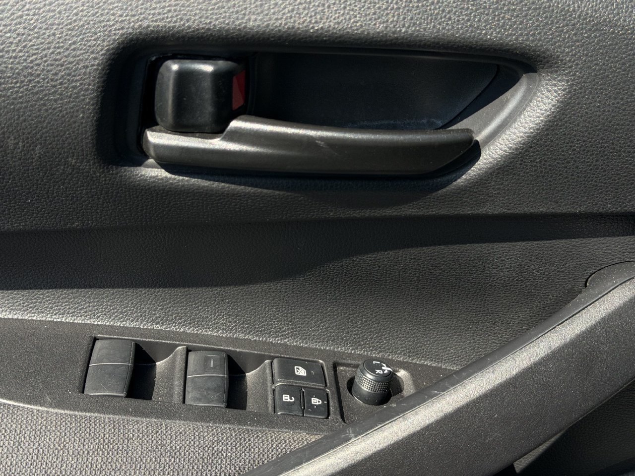 Used 2025 Toyota Corolla LE FWD image 20