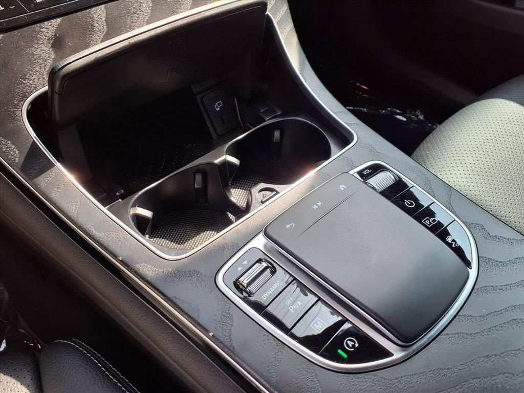 Used 2023 Mercedes-Benz GLC 300 4MATIC Coupe image 23