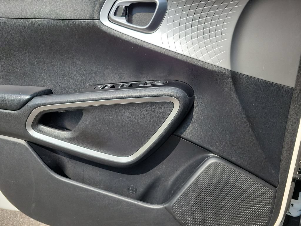 Used 2022 Kia Soul LX w/ Technology Package FWD image 22