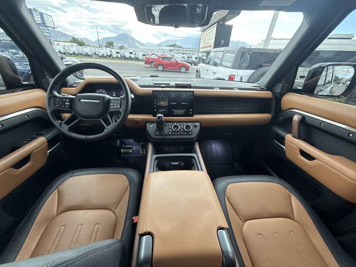 Used 2024 Land Rover Defender 110 X AWD/4WD image 17