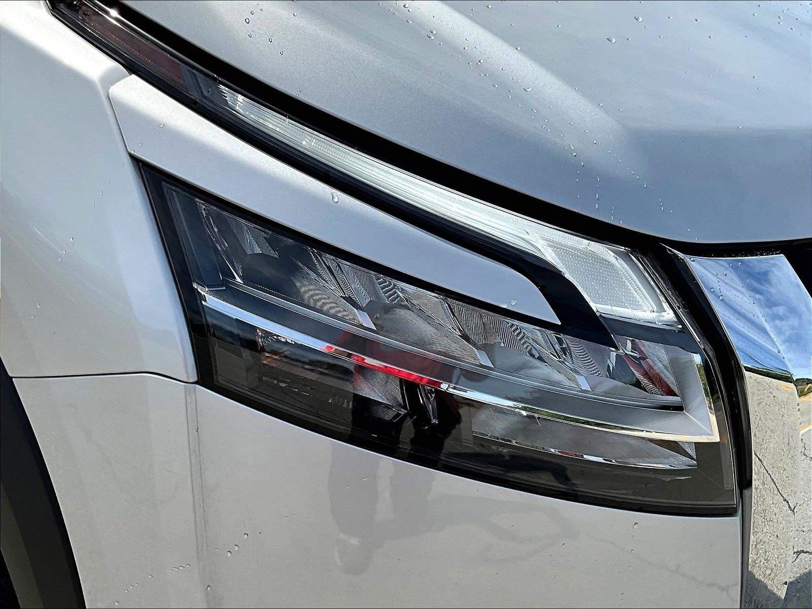 Certified 2024 Nissan Pathfinder SL w/ SL Premium Package AWD/4WD image 33